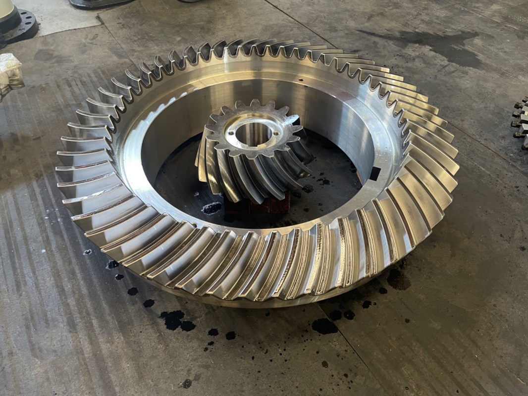 Robuuste en duurzame zware spiraalvormige conische tandwiel voor 50-65 serie gyratorische brekers